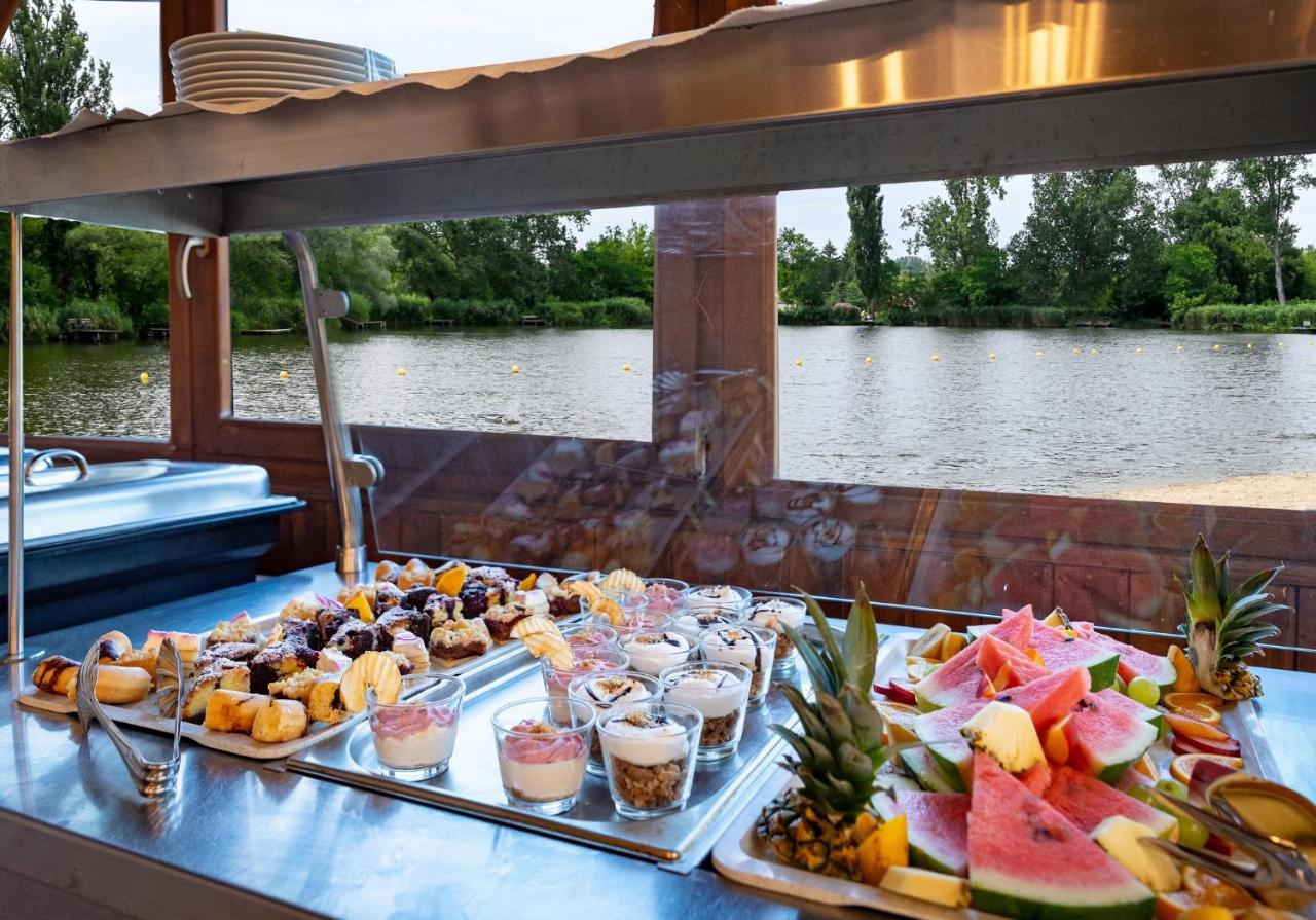 Eden Lounge Restaurant & Pension Veresegyház Εξωτερικό φωτογραφία