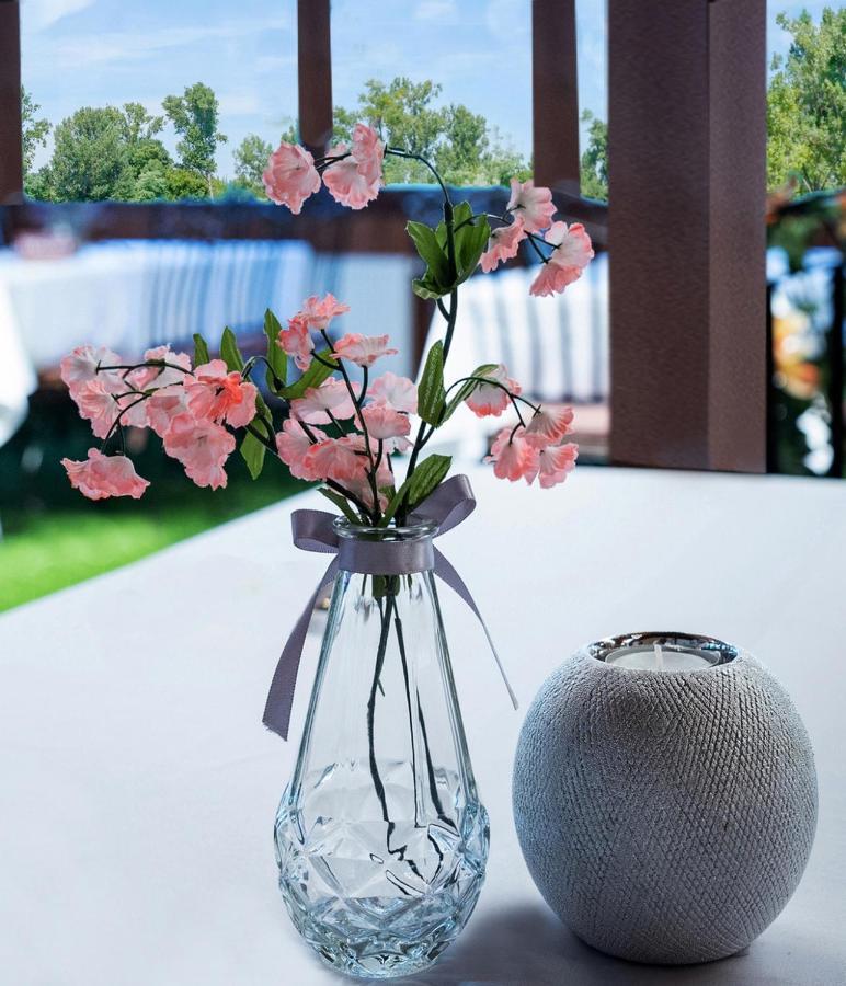 Eden Lounge Restaurant & Pension Veresegyház Εξωτερικό φωτογραφία