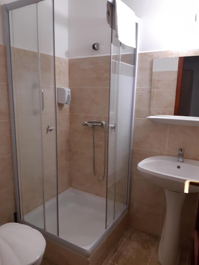 Eden Lounge Restaurant & Pension Veresegyház Εξωτερικό φωτογραφία